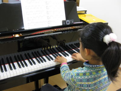 フェリーチェピアノ教室の６歳のピアノレッスン