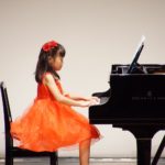 2018年ピアノ発表会の演奏【7歳】モーツァルトのアレグロ＆メヌエット
